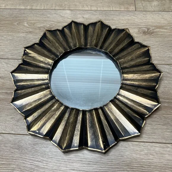 Flower Wall Mirror - Picture 2 of 4